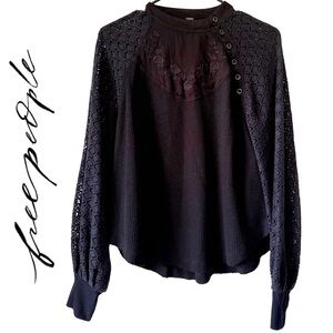 ✨FREE PEOPLE✨ “The Sweetest Thing” Crochet Floral Needlepoint Women’s Black Top